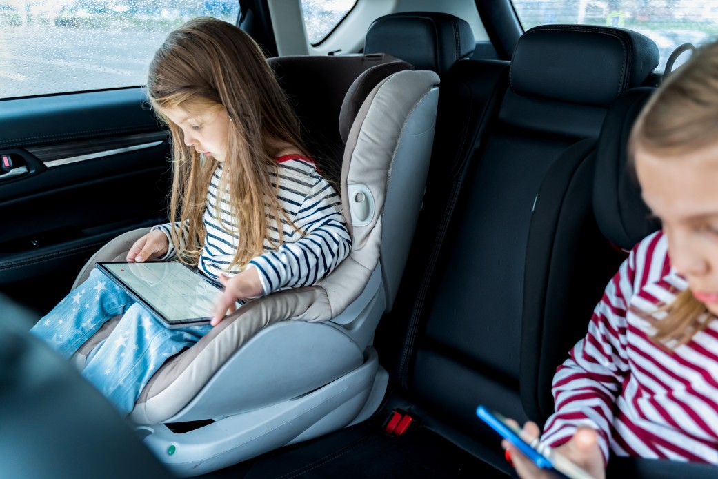 How Can Kids Stay Safe in a Car With The Help Of Abogados de Accidentes Costa Mesa